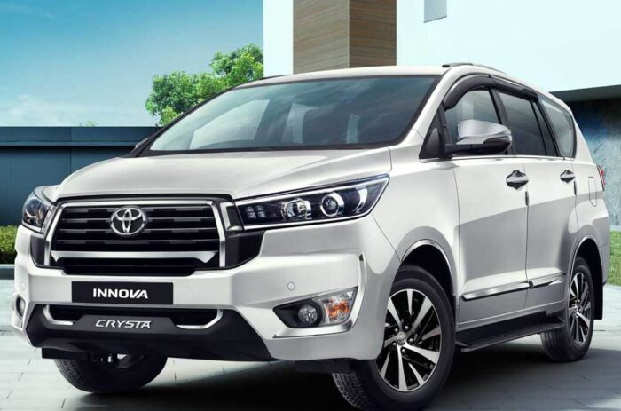 Innova Crysta taxi service in Hubli for airport and corporate travel